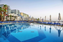 Last Minute! 7 Tage Malta im 4* Hotel inkl. Flug, Frühstück und Zug-zum-Flug für 191€